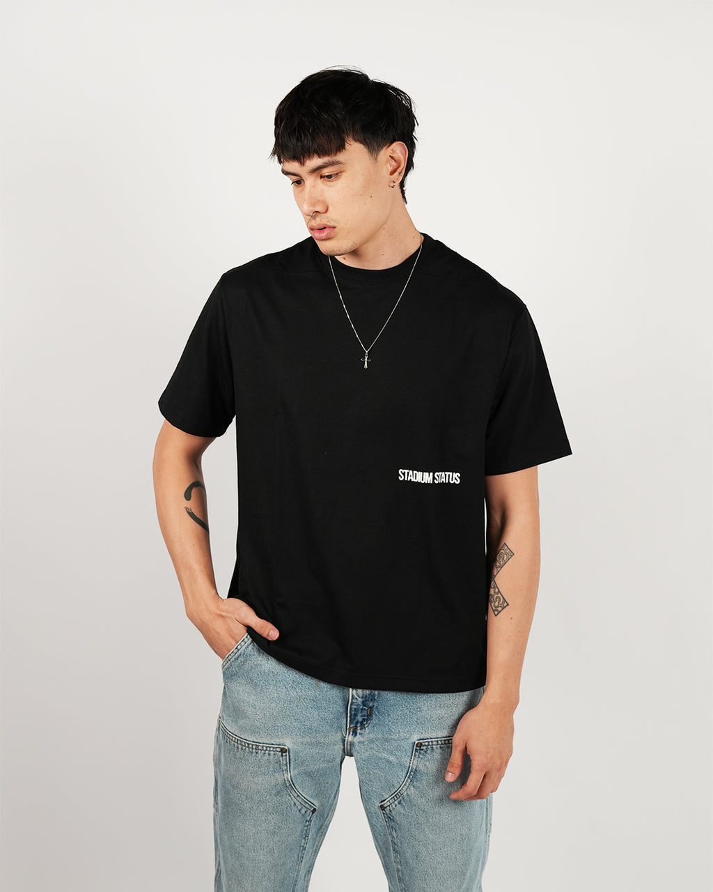 SS CHAIR TEE - BLACK