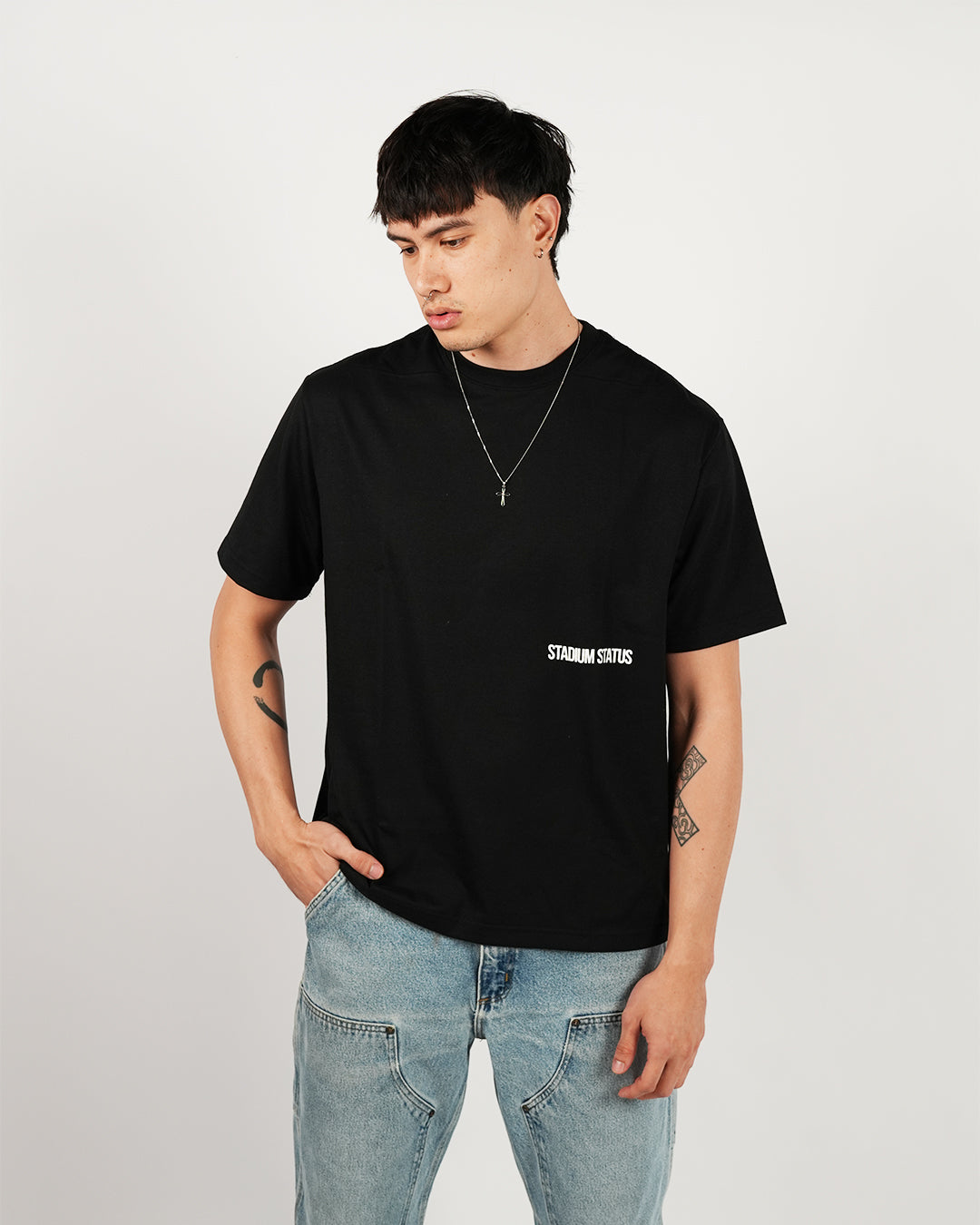 SS CHAIR TEE - BLACK